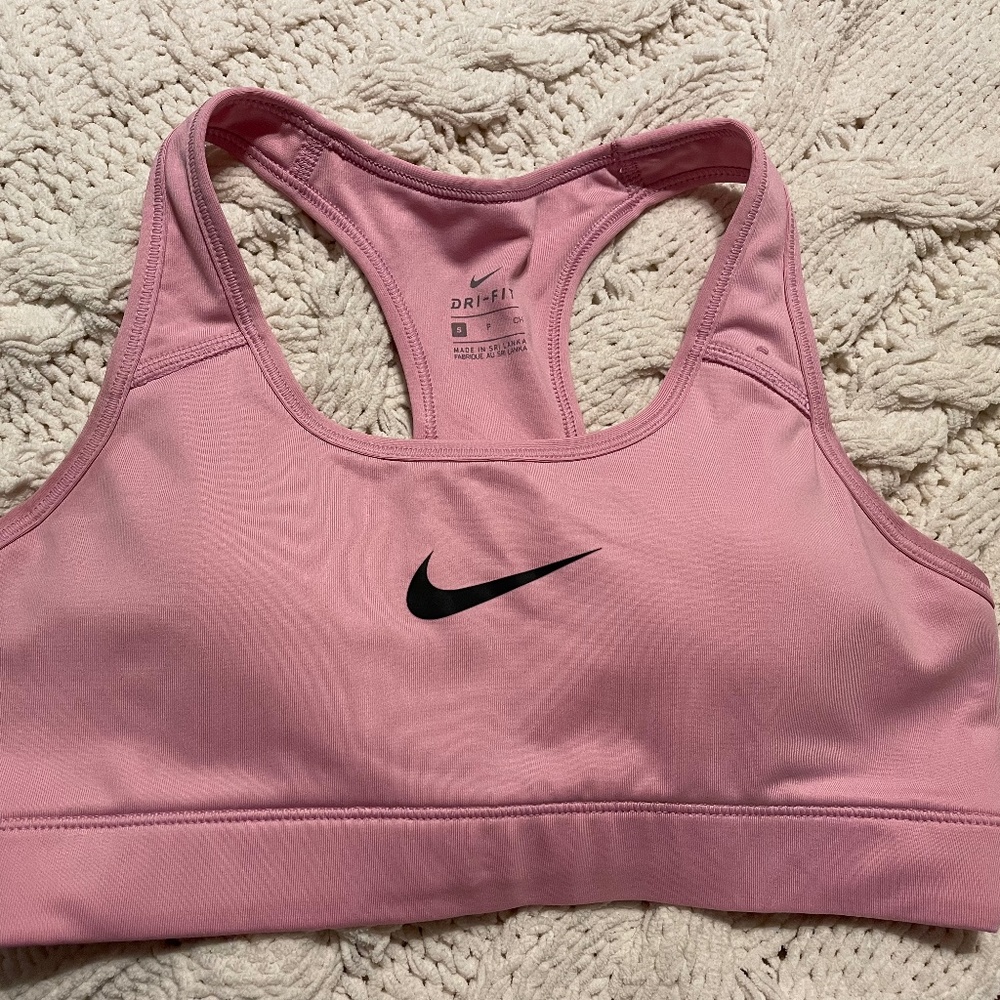 Nike sports bra size s